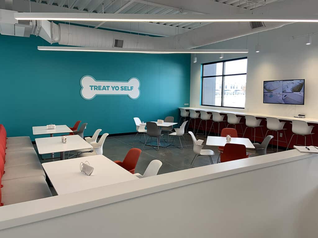 Pet Parents Lunchroom